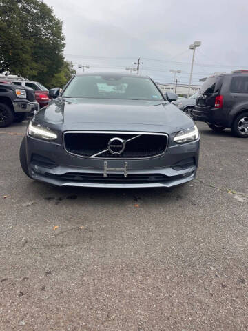 2017 Volvo S90 T5 Momentum