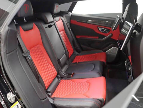 2022 Lamborghini Urus