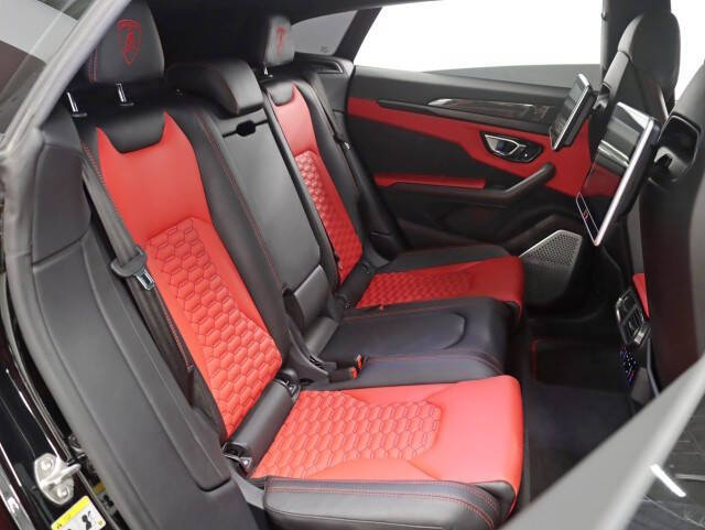 2022 Lamborghini Urus
