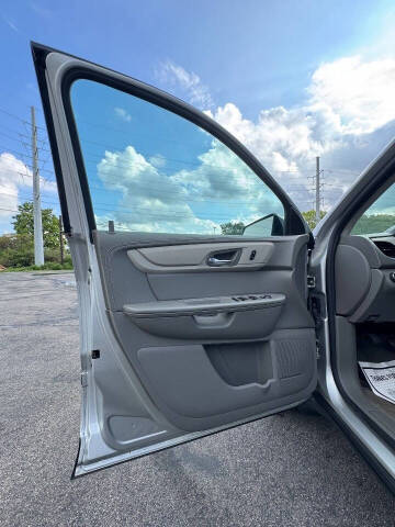 2017 Chevrolet Traverse LS