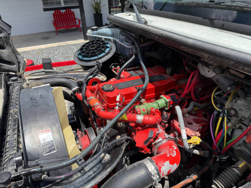 2017 Freightliner M2 106