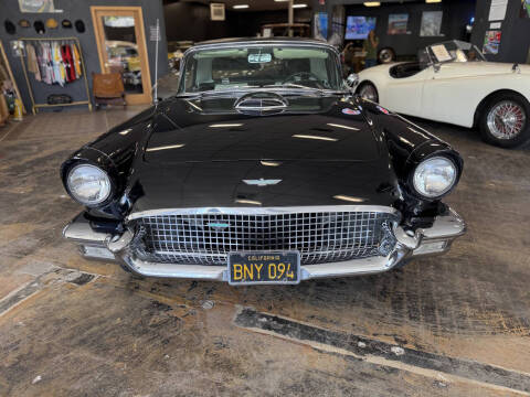1957 Ford Thunderbird