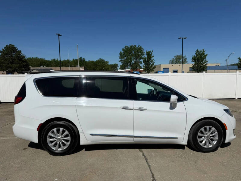 2017 Chrysler Pacifica