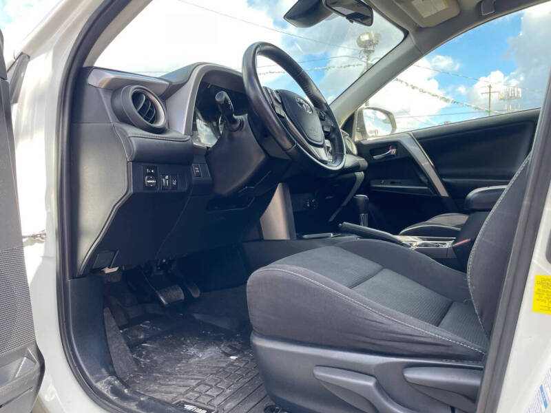 2017 Toyota RAV4 XLE