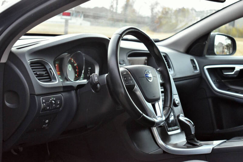 2015 Volvo S60 T5 Premier Plus