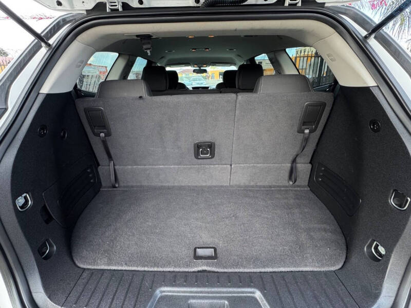 2017 Chevrolet Traverse LT