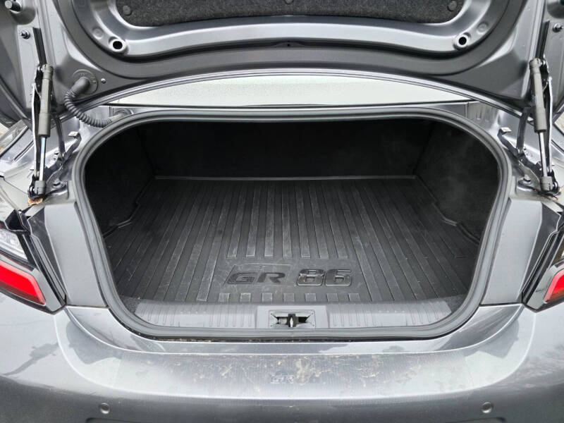 2025 Toyota GR86 Premium