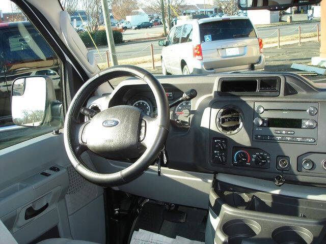 2013 Ford E-Series E-350 SD XLT