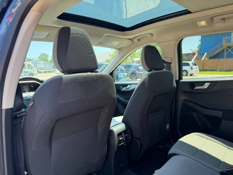 2020 Ford Escape SE