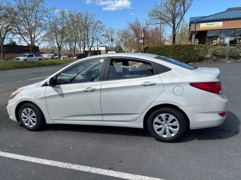 2016 Hyundai Accent SE