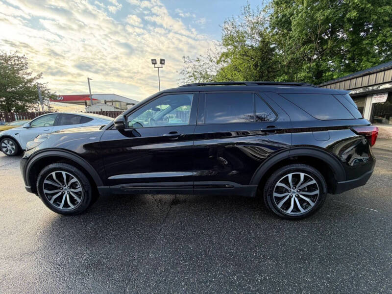 2025 Ford Explorer ST-Line