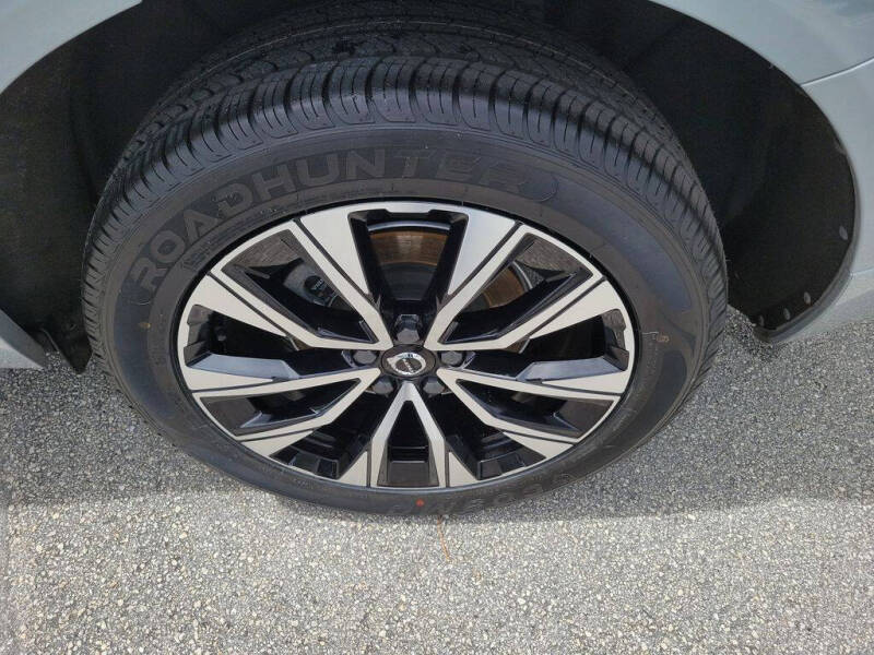 2024 Volvo XC60 B5 Core Dark Theme