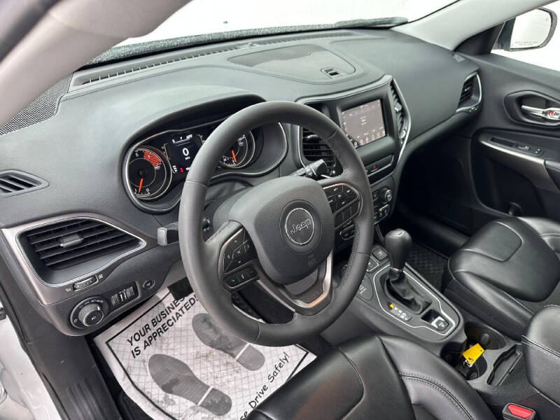 2020 Jeep Cherokee