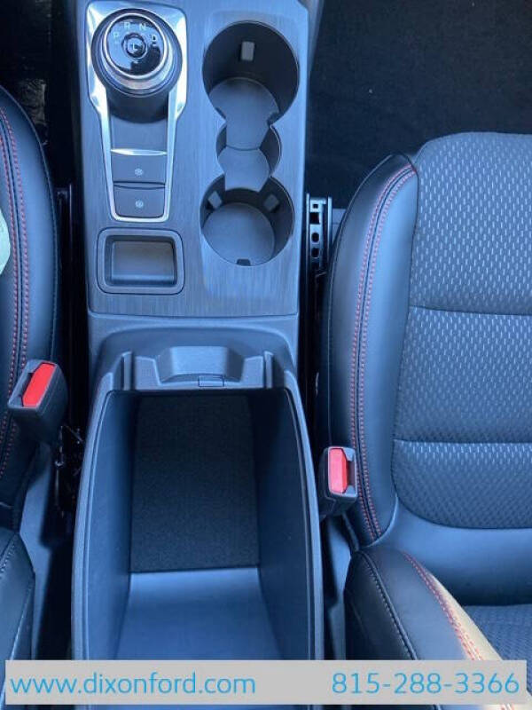 2025 Ford Escape ST-Line Select