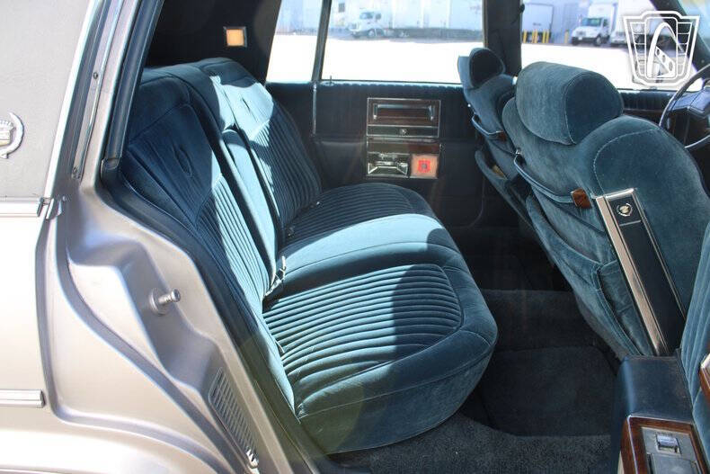 1987 Cadillac Brougham