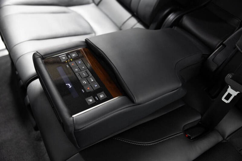 2021 Lexus LX 570 Three-Row