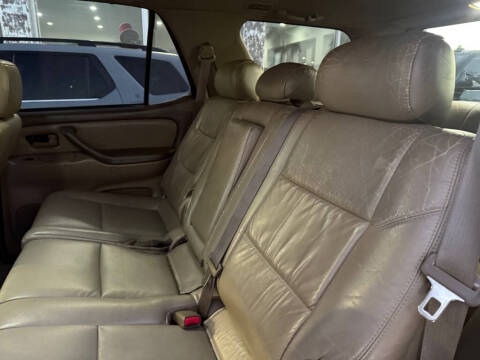 2003 Toyota Sequoia SR5