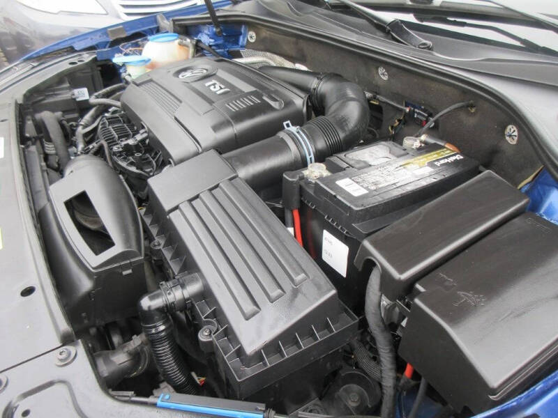 2017 Volkswagen Passat 1.8T SEL Premium