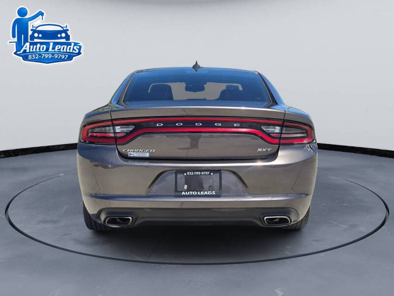 2017 Dodge Charger SXT