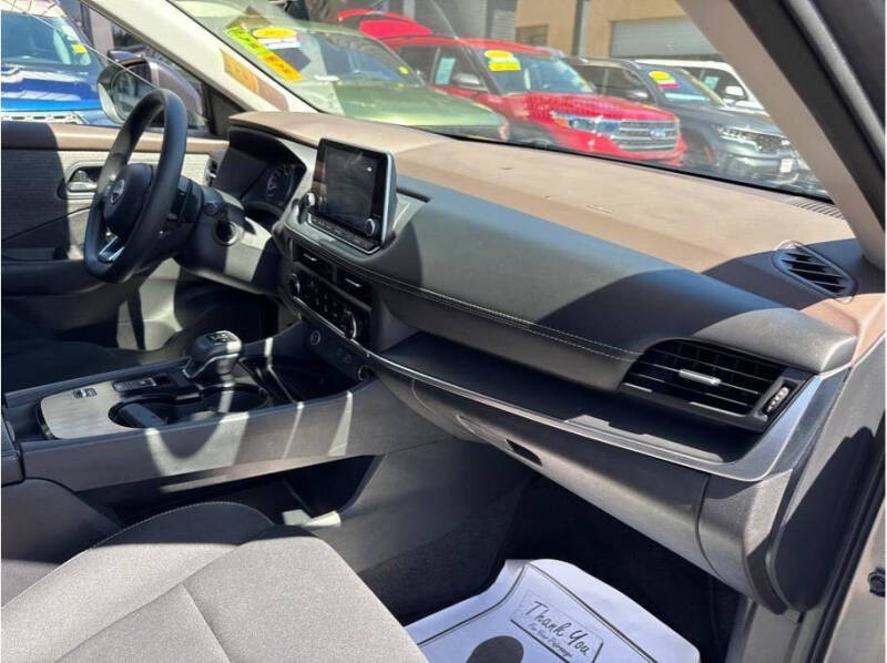 2023 Nissan Rogue S - Photo 8
