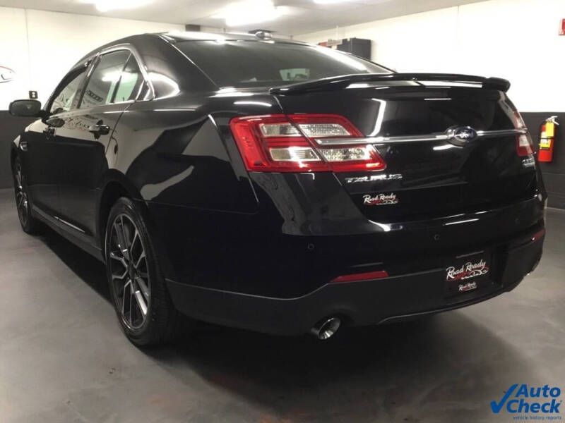 2017 Ford Taurus SHO