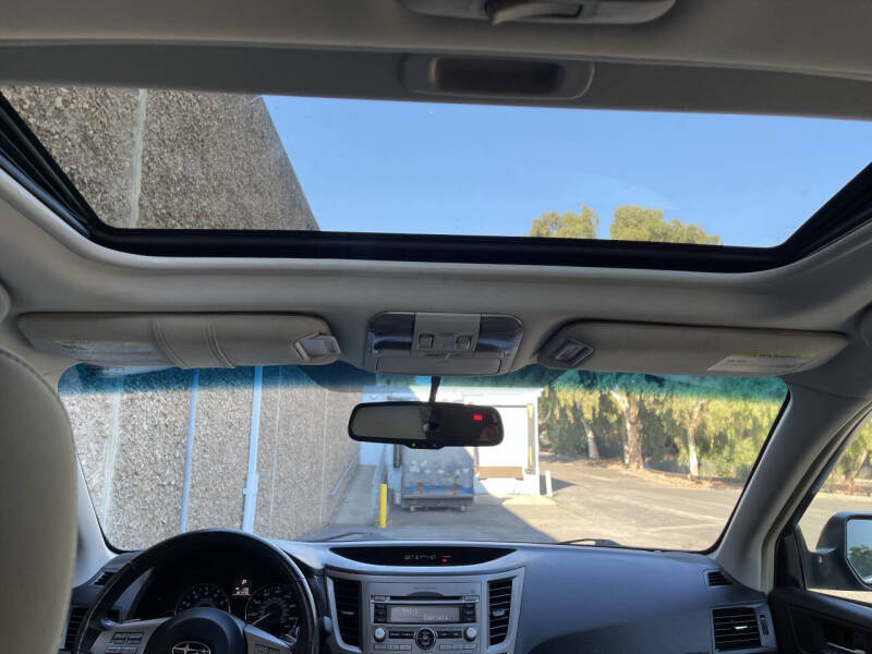 2010 Subaru Outback 2.5i Premium