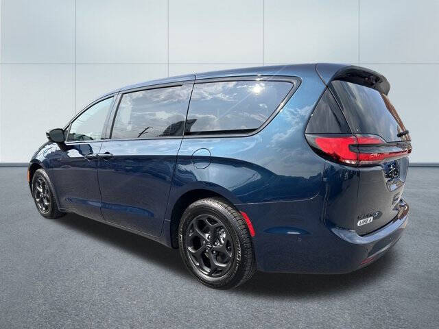 2024 Chrysler Pacifica Plug-In Hybrid
