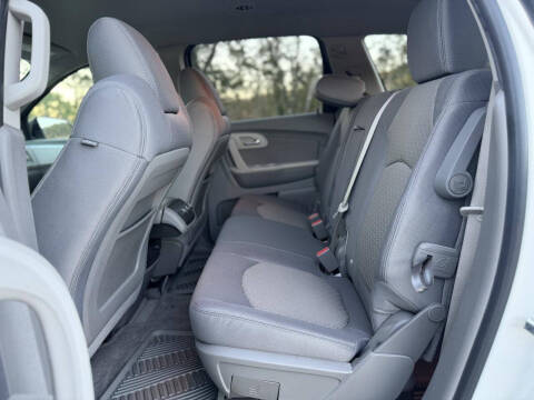 2011 Chevrolet Traverse LS
