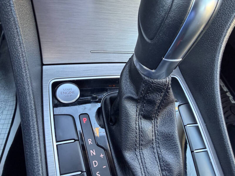 2014 Volkswagen Passat 1.8T SE PZEV