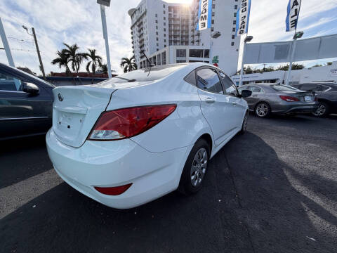 2017 Hyundai Accent SE