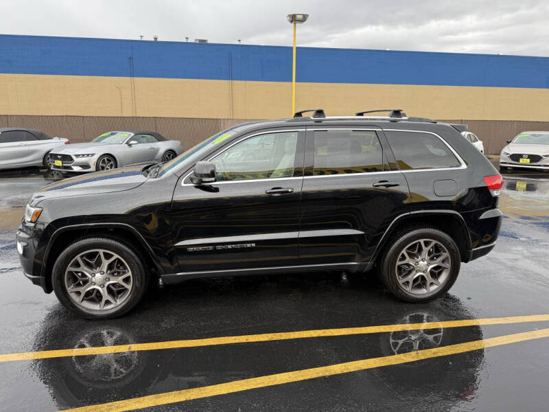 2018 Jeep Grand Cherokee Sterling Edition
