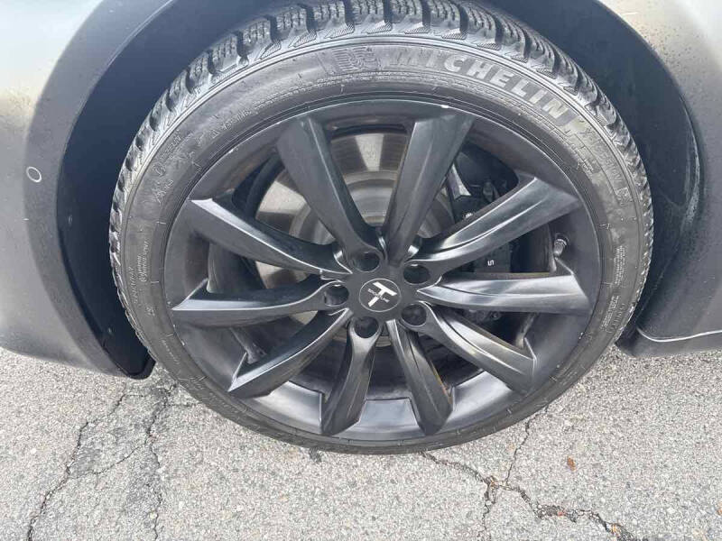 2021 Tesla Model S Plaid