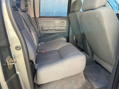 2006 Dodge Dakota SLT