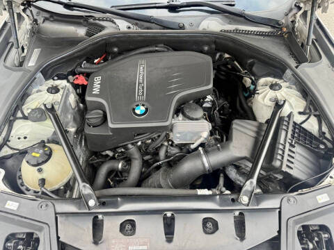 2015 BMW 5 Series 528i