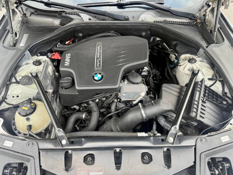 2015 BMW 5 Series 528i