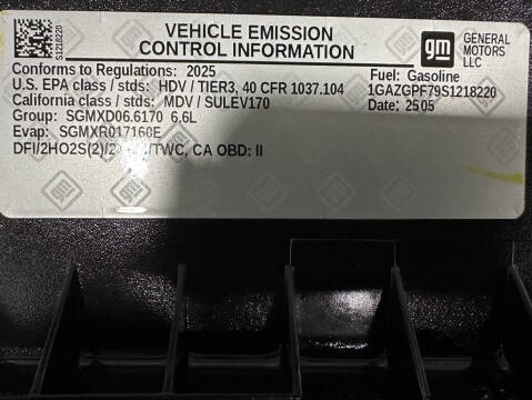 2025 Chevrolet Express LT 3500