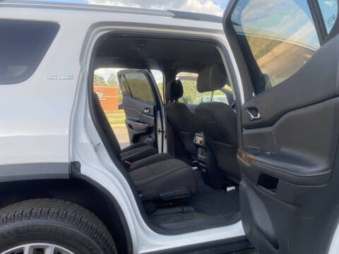 2017 GMC Acadia SLE-2