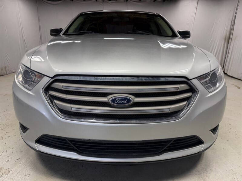 2016 Ford Taurus SE
