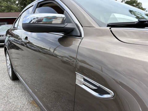 2015 Ford Taurus Limited