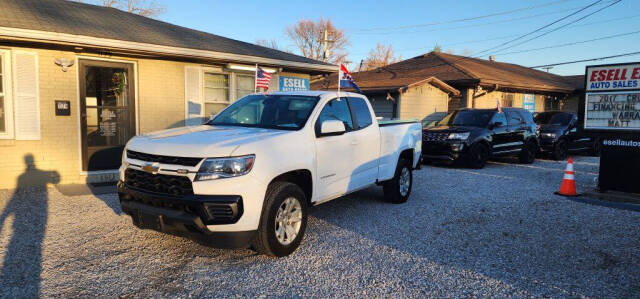 2021 Chevrolet Colorado for sale at ESELL AUTO SALES in Cahokia, IL