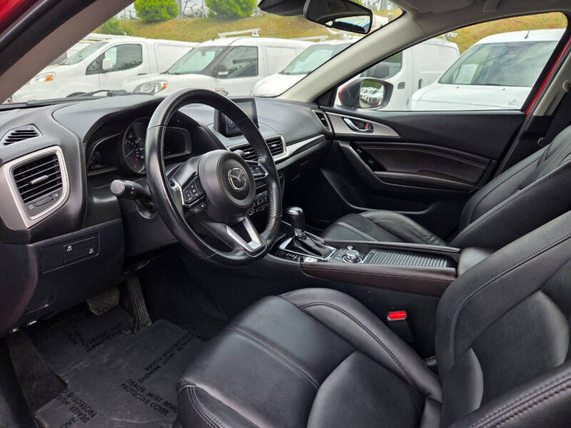 2018 Mazda MAZDA3 Touring