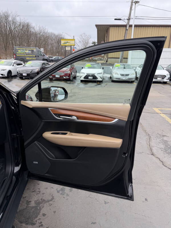 2017 Cadillac XT5 Platinum