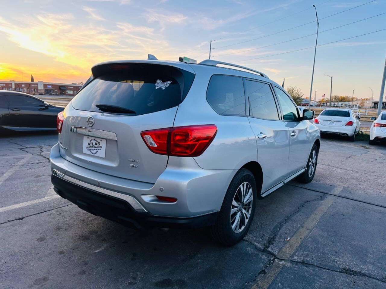 2020 Nissan Pathfinder for sale at Atlas Auto Sales LLC in Lincoln, NE