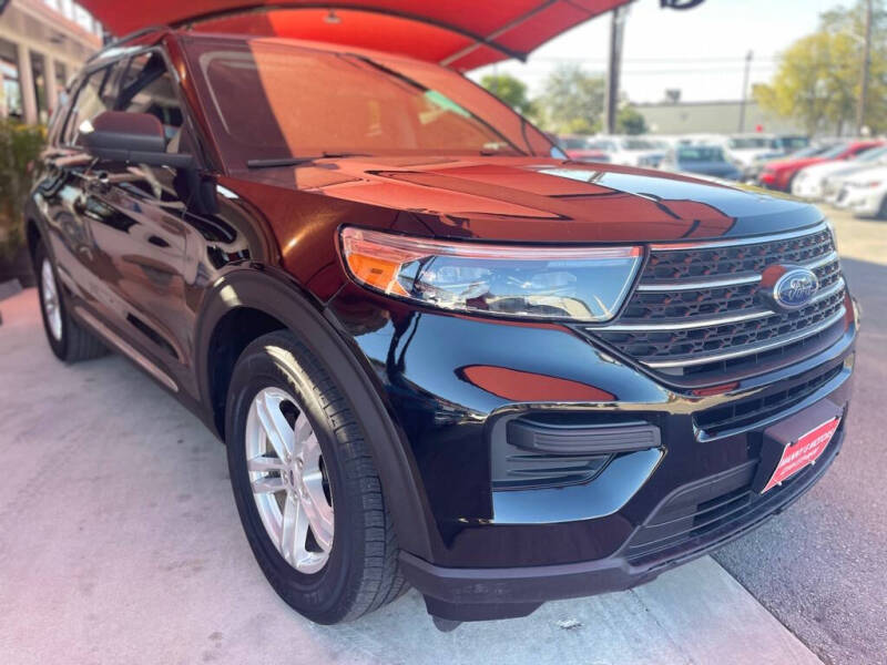 2022 Ford Explorer XLT's photo
