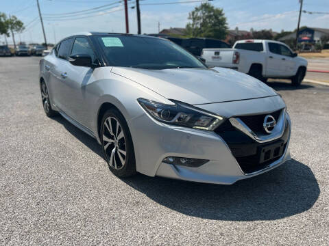 2018 Nissan Maxima for sale at LLANOS AUTO SALES LLC - LEDBETTER in Dallas TX