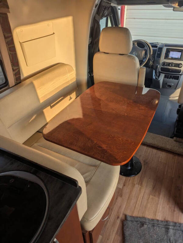 2012 Leisure Travel S24CB