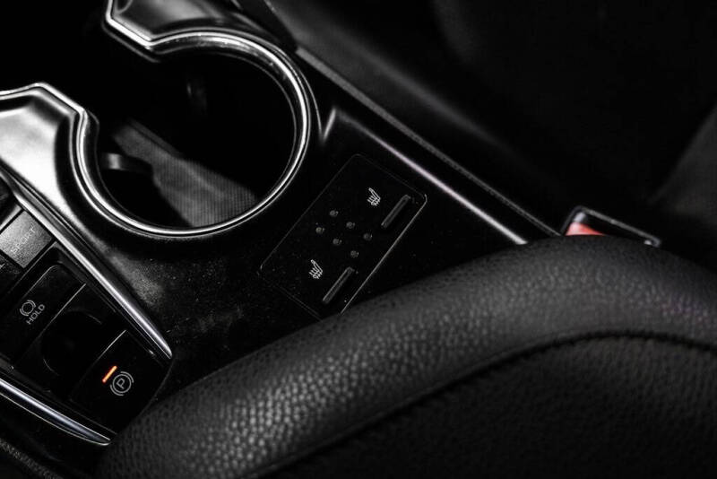 2020 Toyota Camry XSE