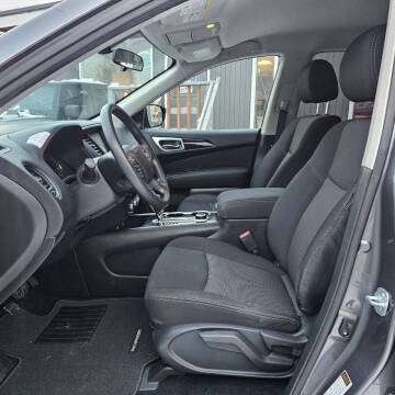 2017 Nissan Pathfinder S