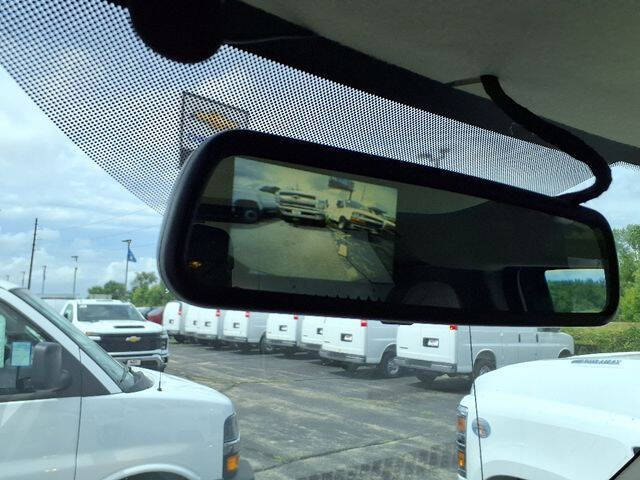 2025 Chevrolet Express 3500
