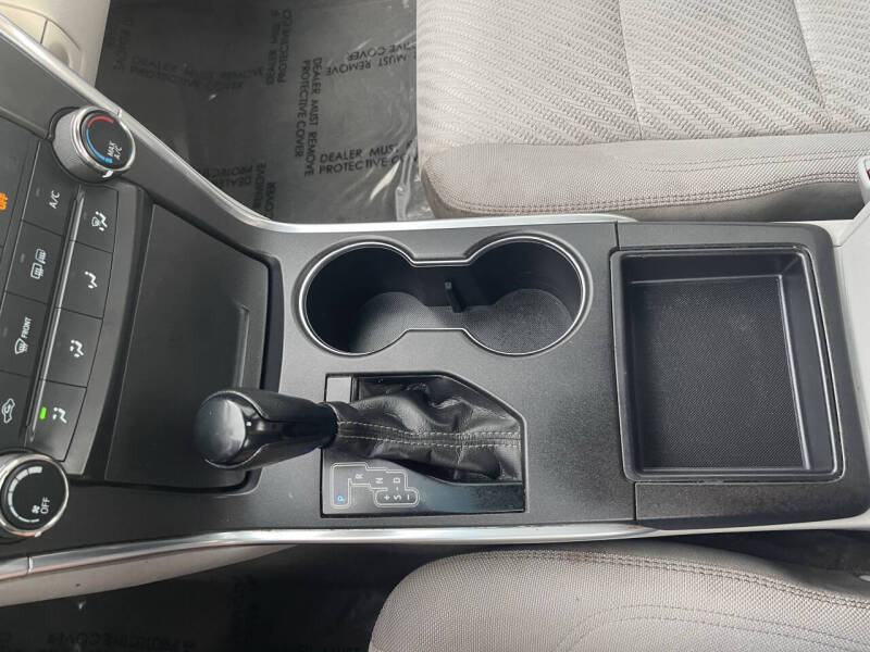 2017 Toyota Camry LE